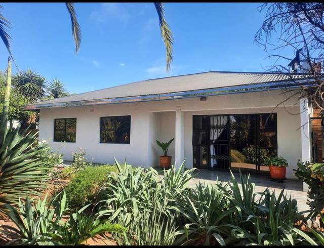 3 BEDROOM HOUSE FOR SALE IN VANDERBIJLPARK CW 2